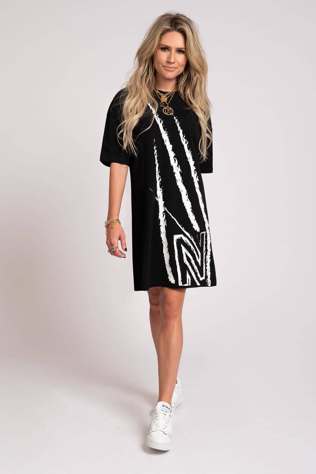 Nikkie Oversized Dress Oversized T-shirt Dress With Chain Detail