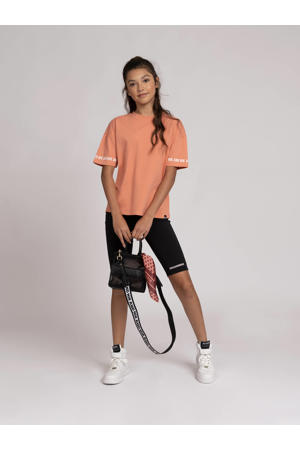 T-shirt Regan met tekst zalmroze