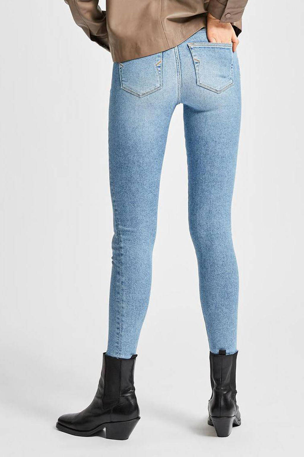 Lichtblauwe dames SELECTED FEMME skinny jeans katoen van duurzaam stretchdenim met regular waist en rits- en knoopsluiting