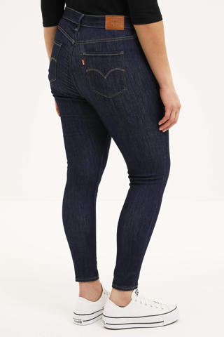 Ontdek welke dames Levi's® jeans bij jouw lichaamstype en stijl past