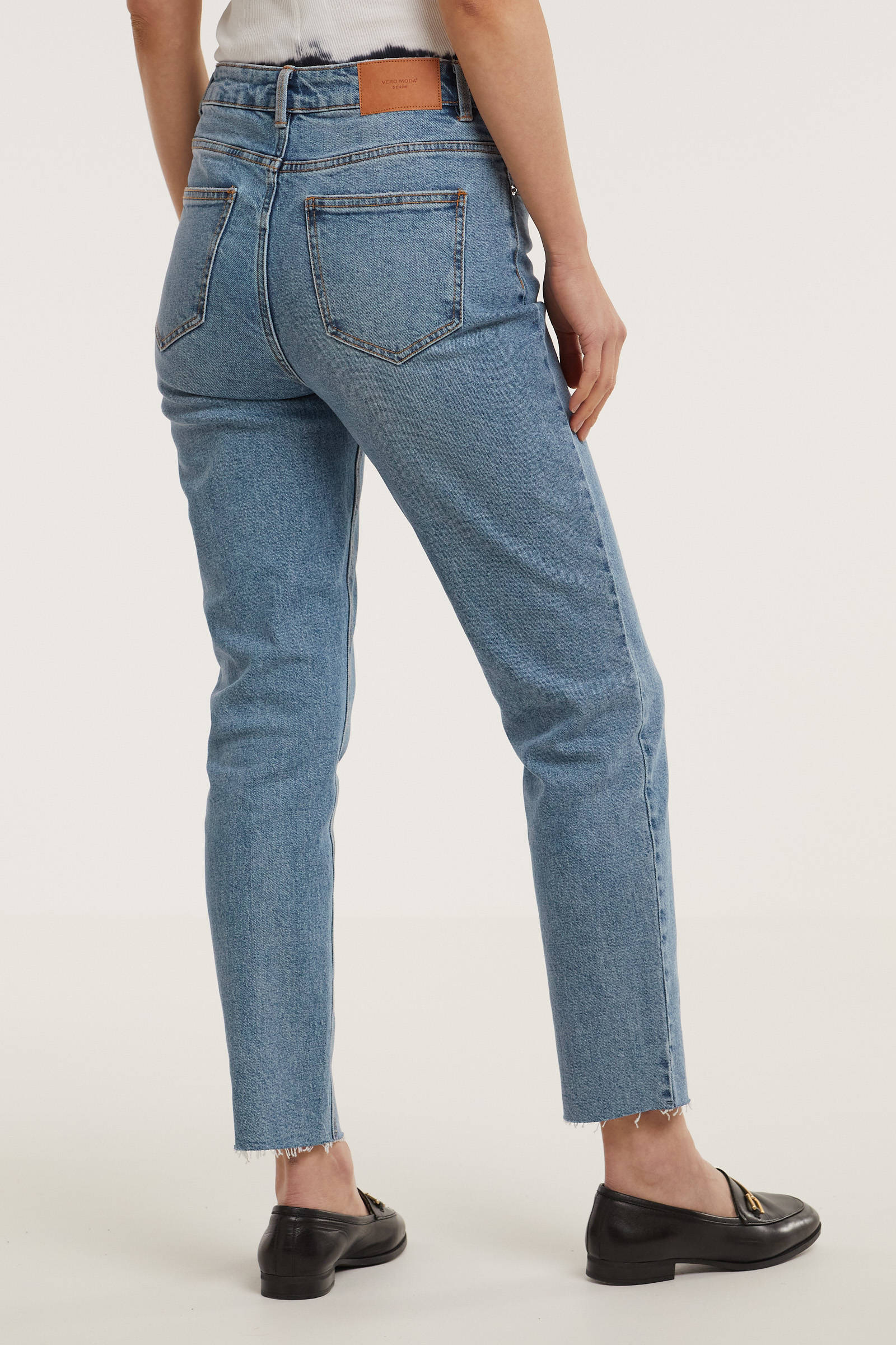 VERO MODA Damen Jeans Straight-Fit, Hohe Taille | Nachhaltig, Elastisch, Bequem | Ankle-Length