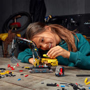 thumbnail: LEGO Technic Zware Graafmachine 42121