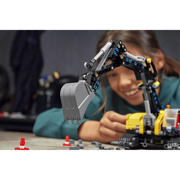 thumbnail: LEGO Technic Zware Graafmachine 42121