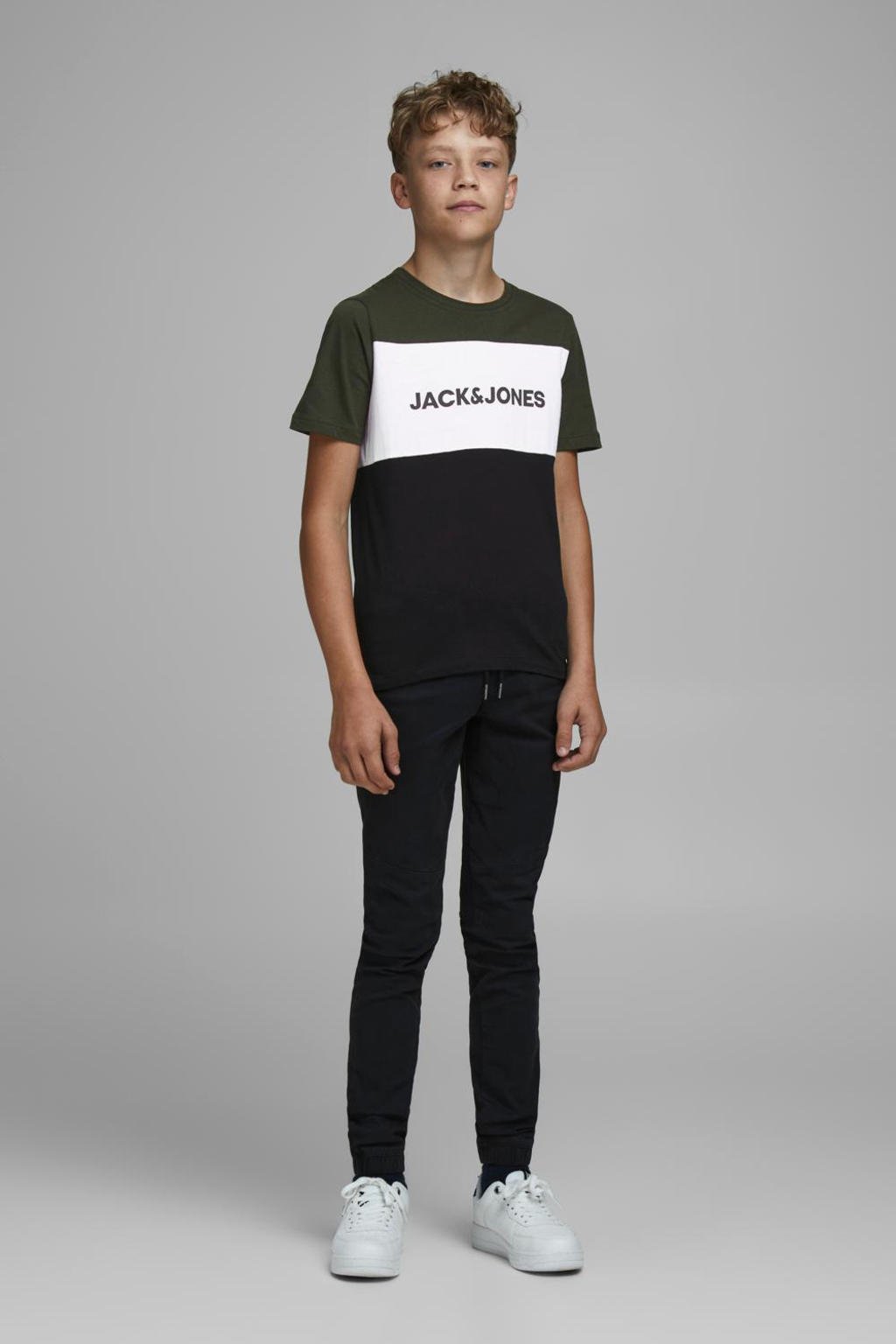 JACK & JONES JUNIOR T-shirt JJELOGO met logo army groen/wit/zwart