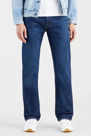 501 straight leg jeans do the rump