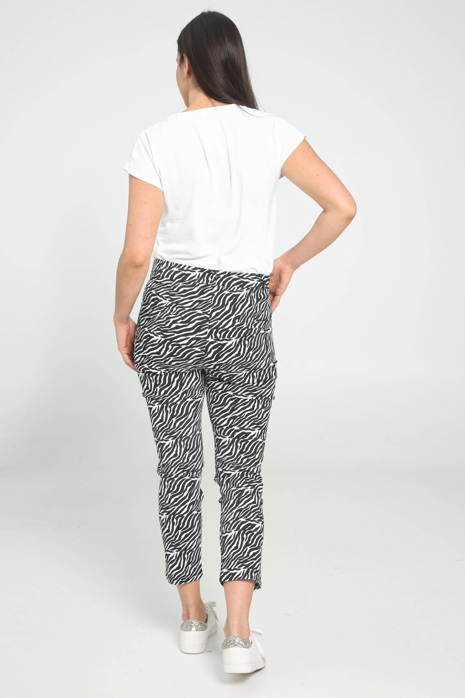 Cassis slim fit broek met all over print zwart | wehkamp