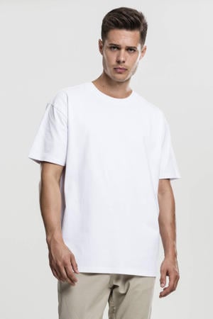 oversized T-shirt wit