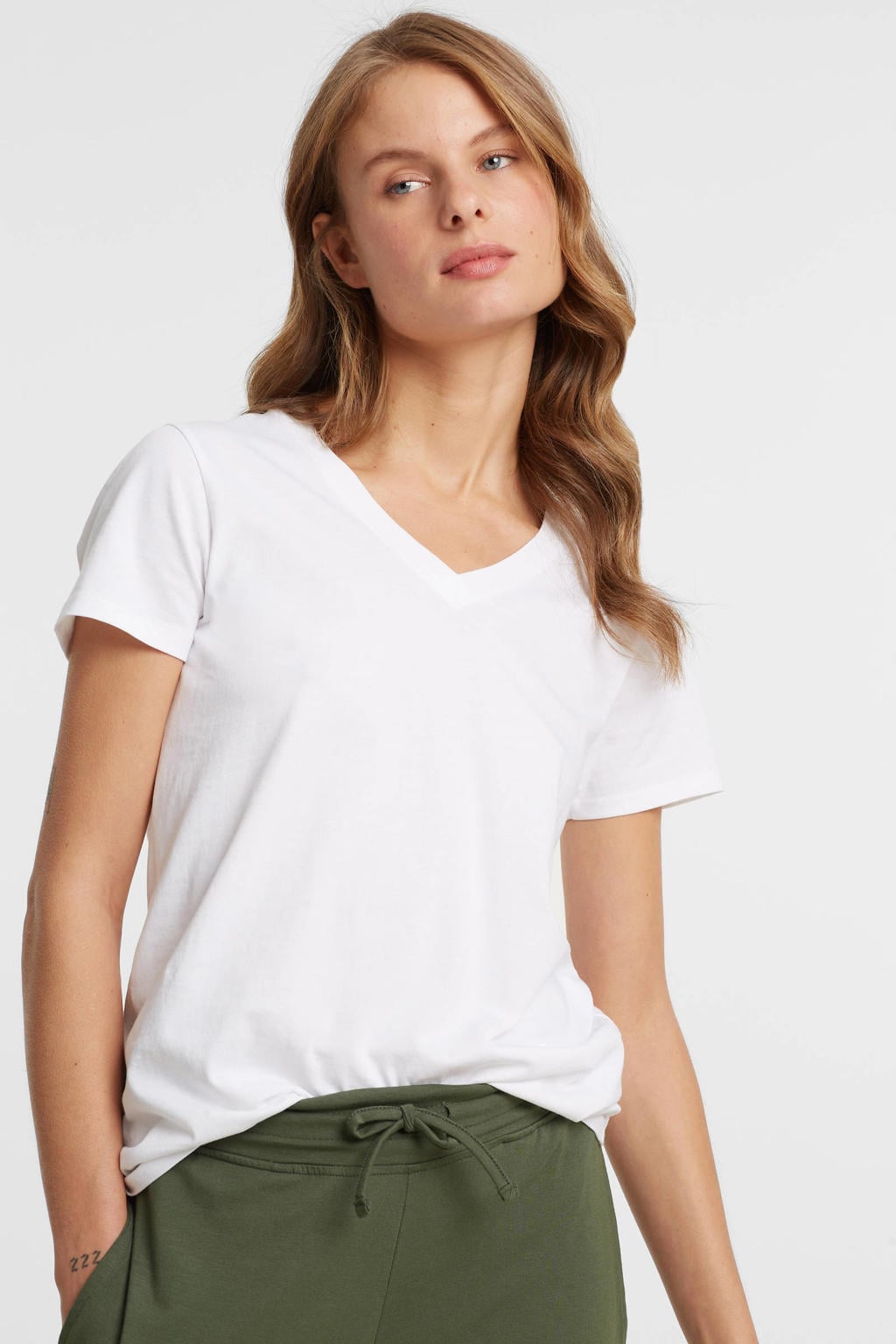 Anytime T-shirt met V-hals wit