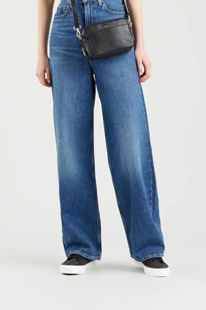 high waist wide leg jeans show off