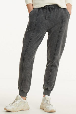 tie-dyeslim fit sweatpants SQUALLA antraciet bleached