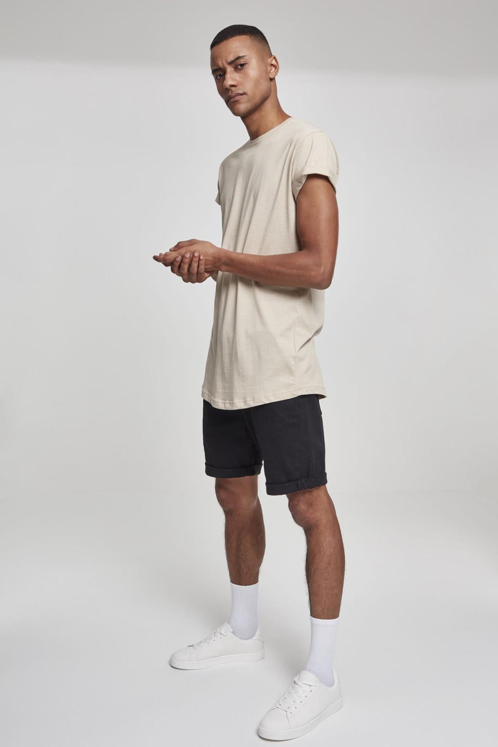 Zandkleurige heren Urban Classics T-shirt van katoen met korte mouwen en ronde hals