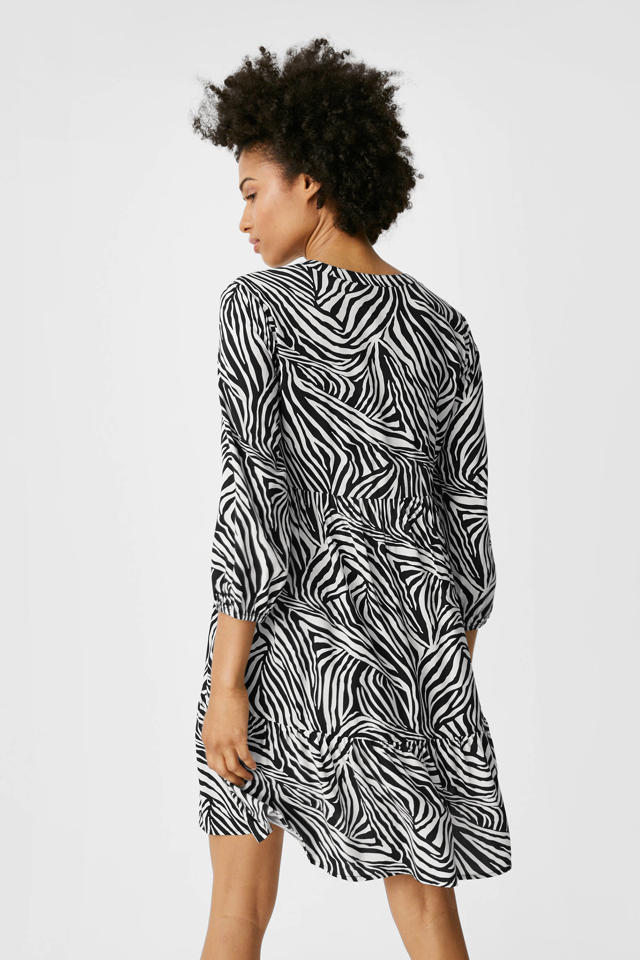 Malen Vermoorden Consumeren C&A Yessica A-lijn jurk met zebraprint en volant zwart/wit | wehkamp