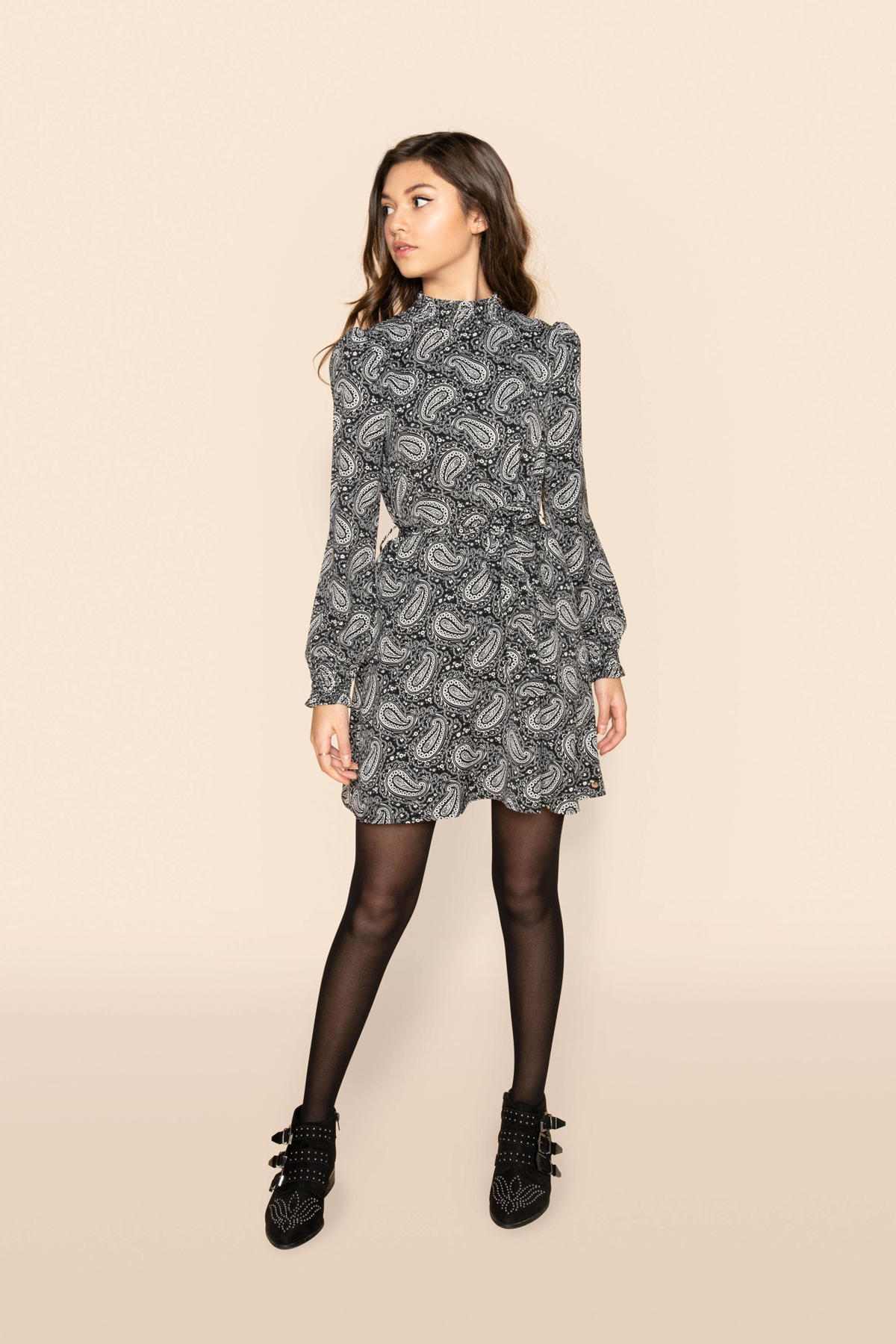 behandeling Spaans zakdoek Frankie&Liberty jurk Abby met all over print zwart/wit | wehkamp