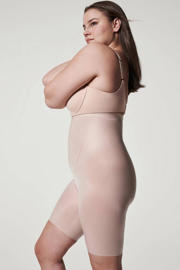 thumbnail: SPANX medium corrigerende High-Waisted Mid-Thigh short beige
