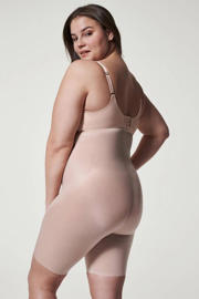 thumbnail: SPANX medium corrigerende High-Waisted Mid-Thigh short beige