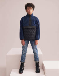 Donkerblauw en zwarte jongens Shoeby Jill & Mitch sweater Steel met meerkleurige print, lange mouwen, col en halve rits