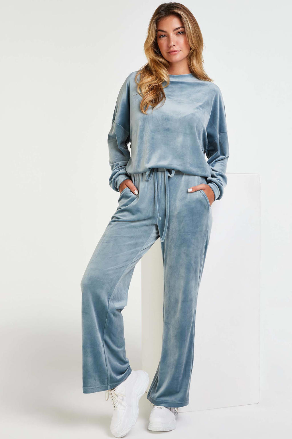 Hunkemöller velours sweater lichtblauw