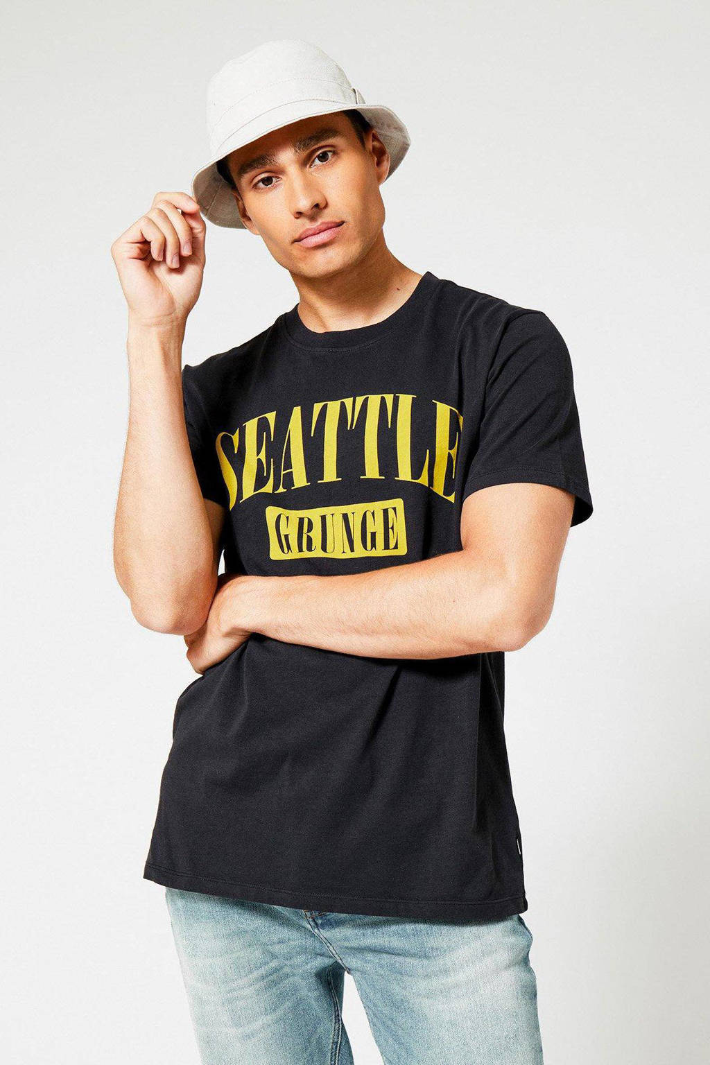Zwarte heren America Today T-shirt Eddie Seattle van katoen met tekst print, korte mouwen en ronde hals