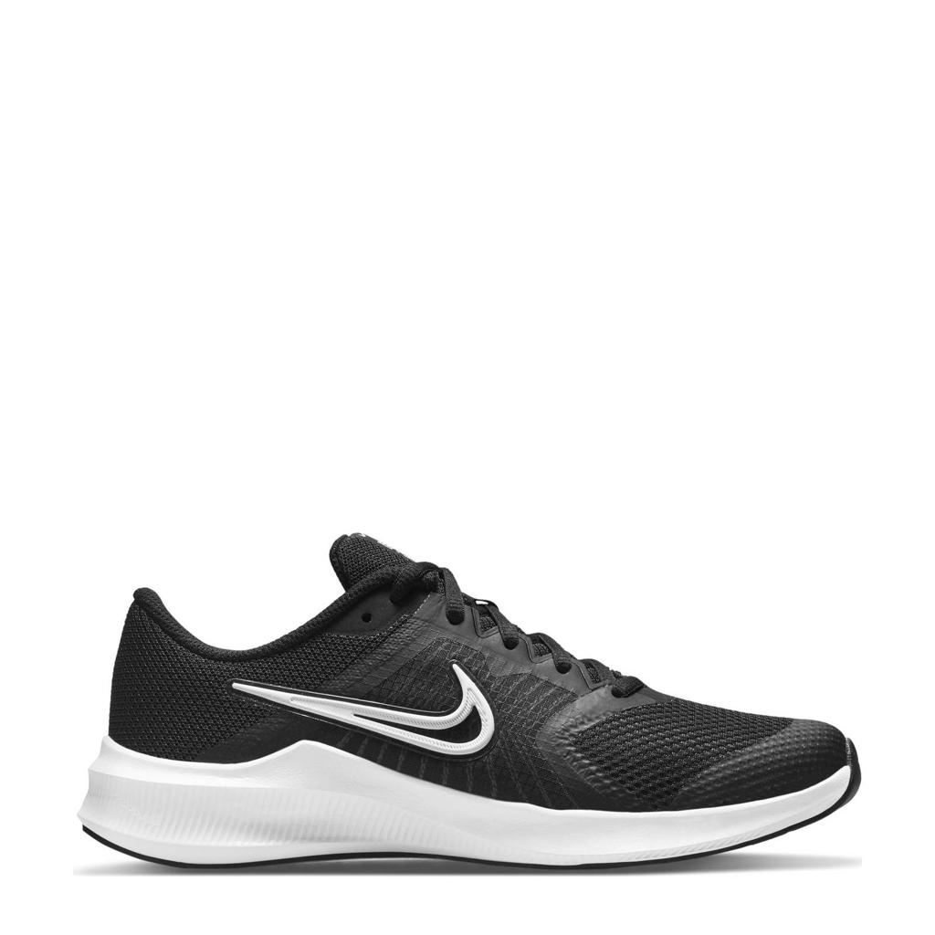 Zwart, wit en grijze jongens en meisjes Nike Downshifter 11 hardloopschoenen van mesh met veters