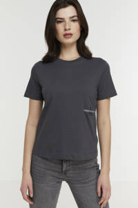 Grijze dames CALVIN KLEIN JEANS T-shirt van biologisch katoen met korte mouwen en ronde hals