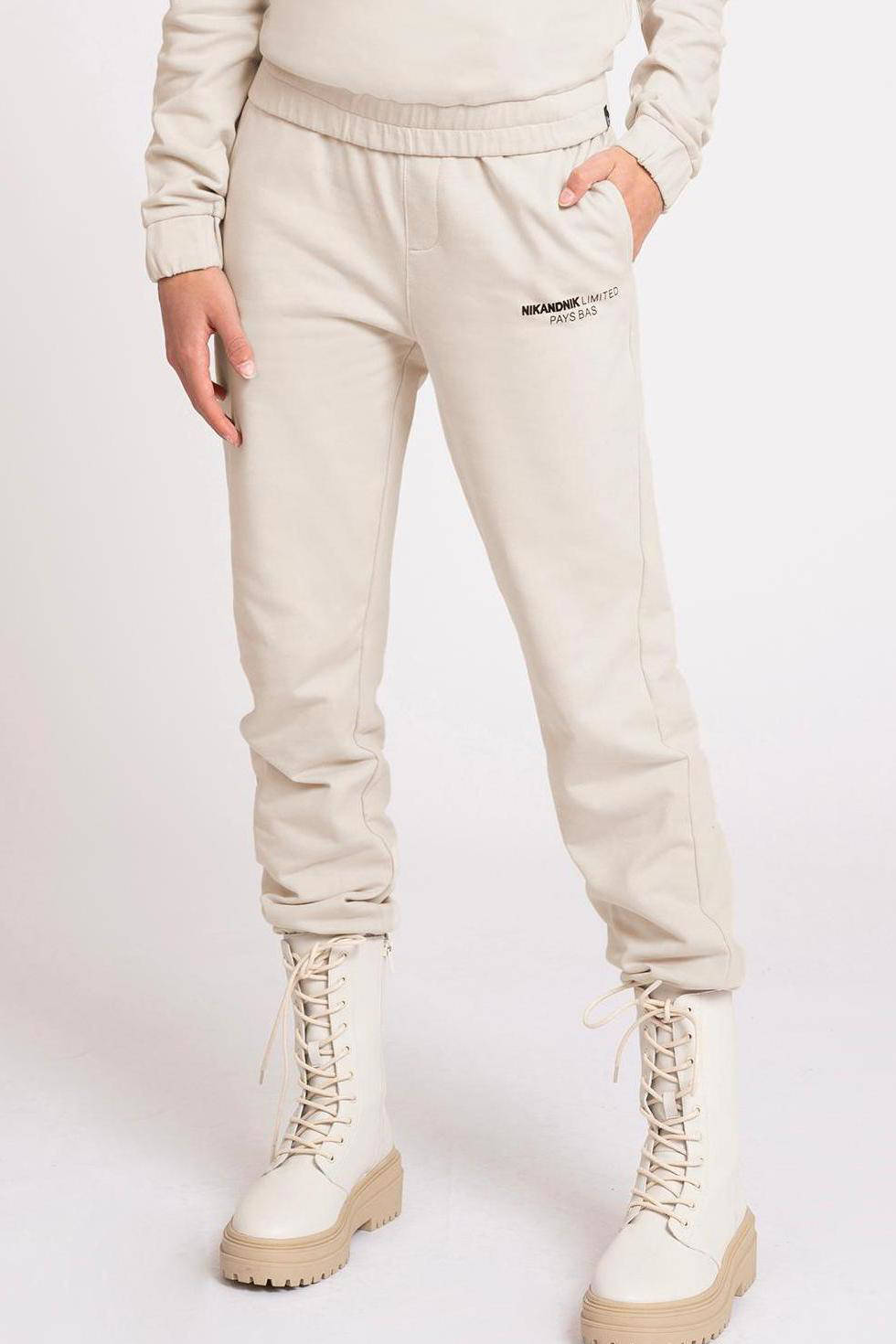 Nik \u0026 Nik NIK\u0026NIK joggingbroek Limited beige G.2-190.22012500-BEIGE -  Vergelijk prijzen