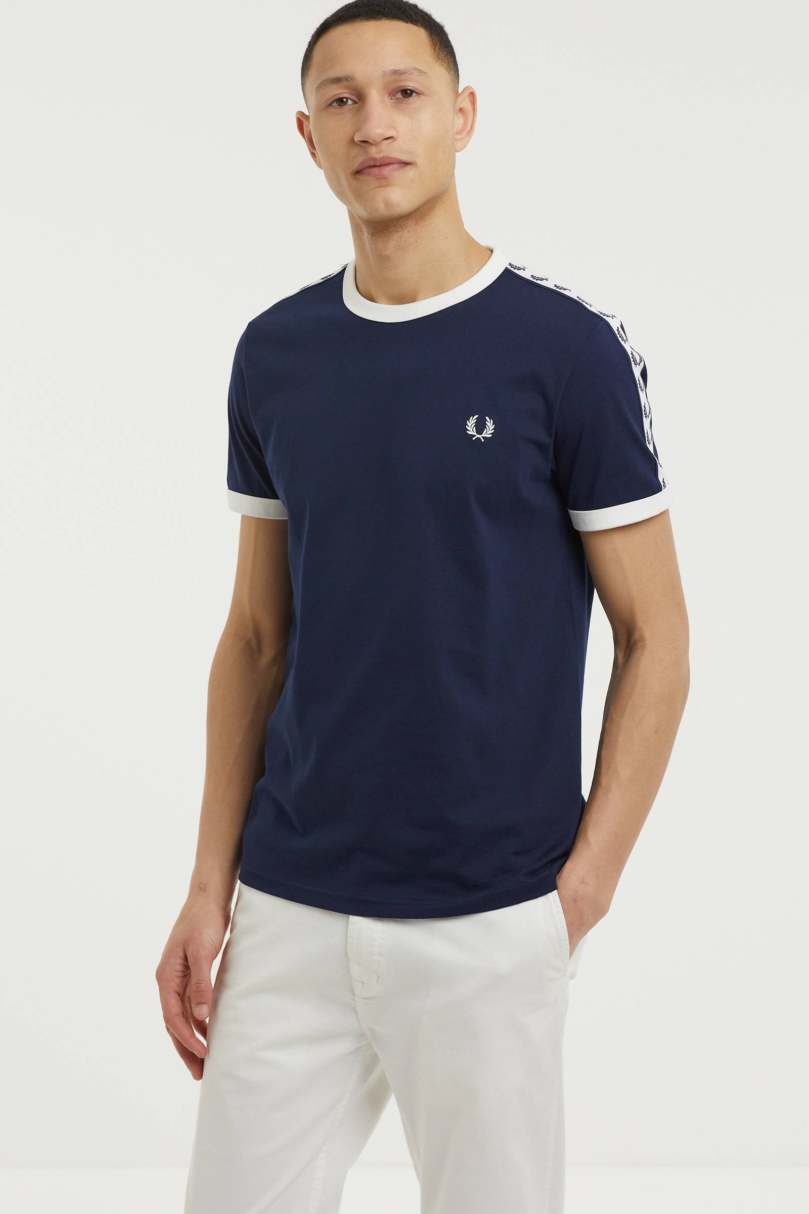t shirt branca fred perry