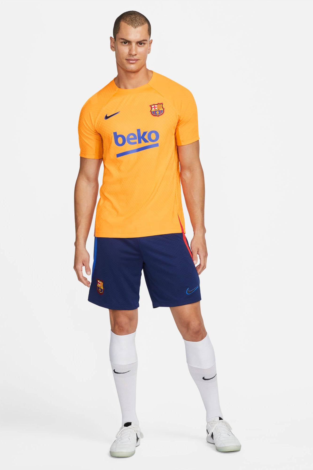 voetbaltenues