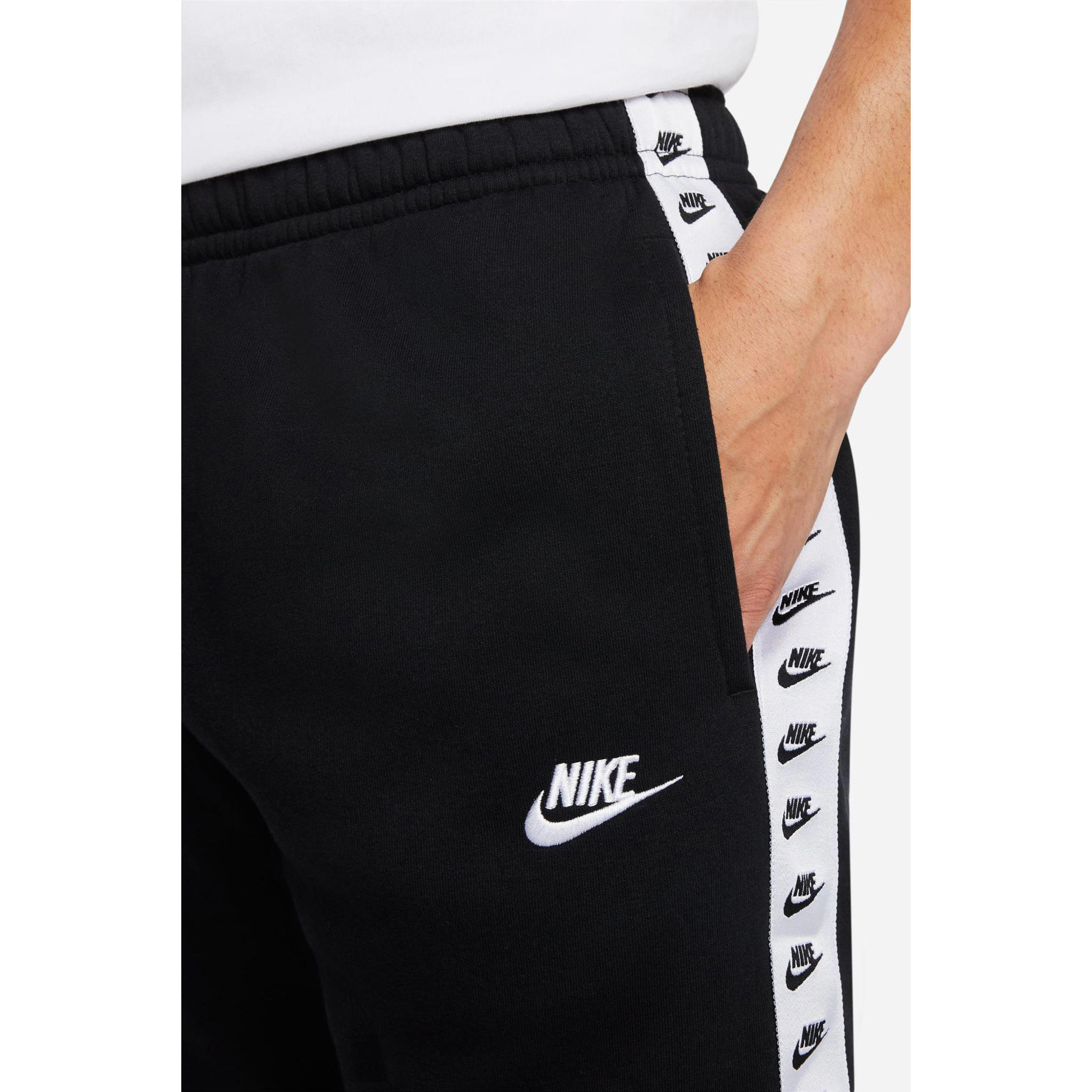 Nike joggingpak zwart/wit kopen? in huis wehkamp