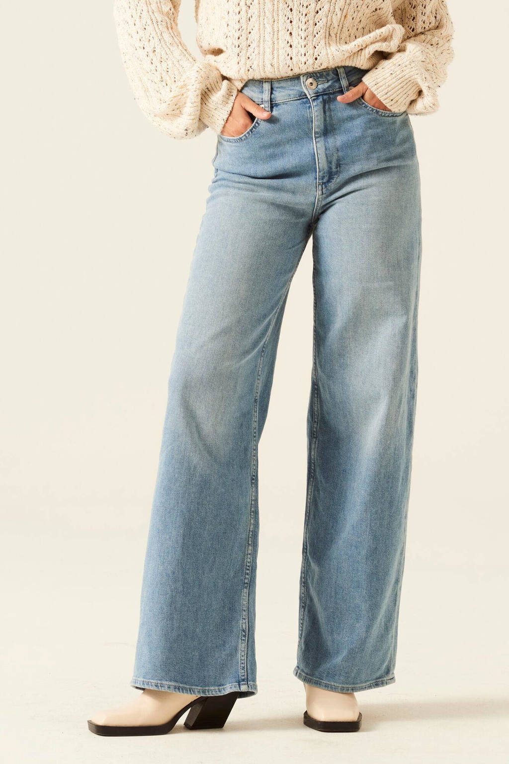 Blauwe dames Garcia wide leg jeans van stretchdenim met regular waist en rits- en knoopsluiting
