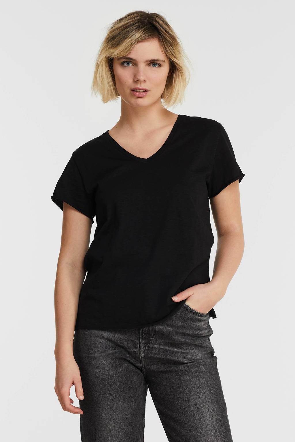 Zwarte dames My Essential Wardrobe T-shirt van biologisch katoen met korte mouwen en V-hals