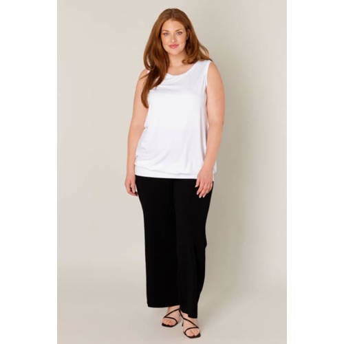 Base Level Curvy top Yasmina wit afbeelding