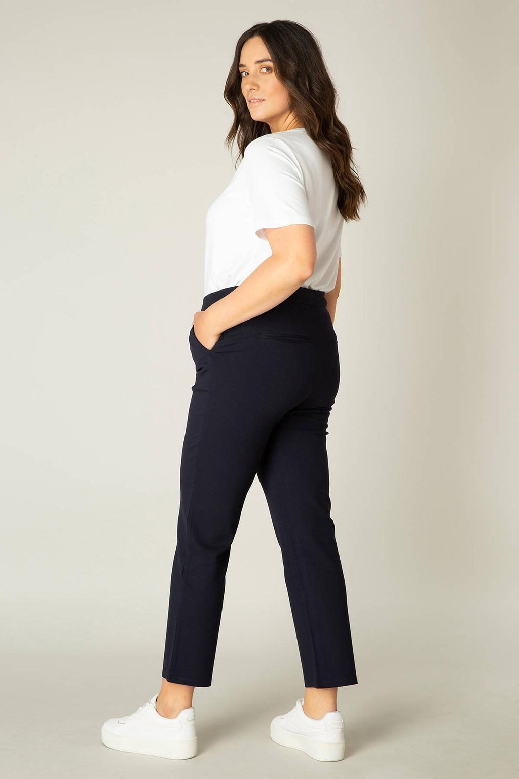 Base Level Curvy slim fit pantalon Angie donkerblauw