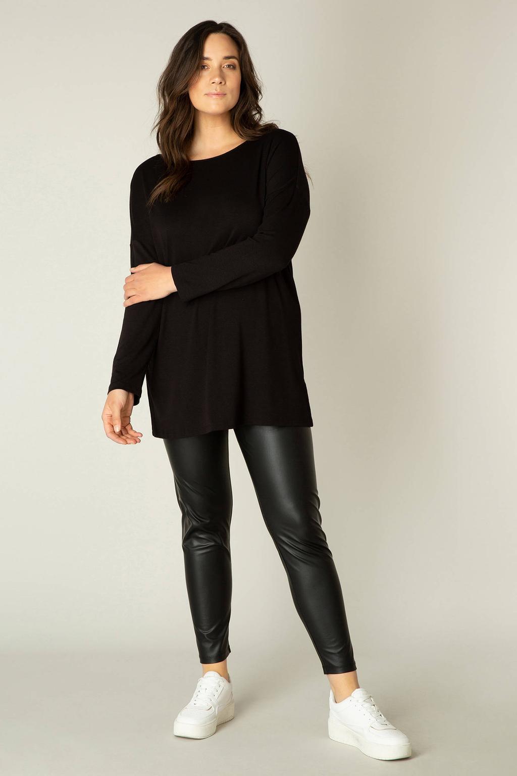 Zwarte dames Base Level Curvy longsleeve Adele met effen, lange mouwen en boothals