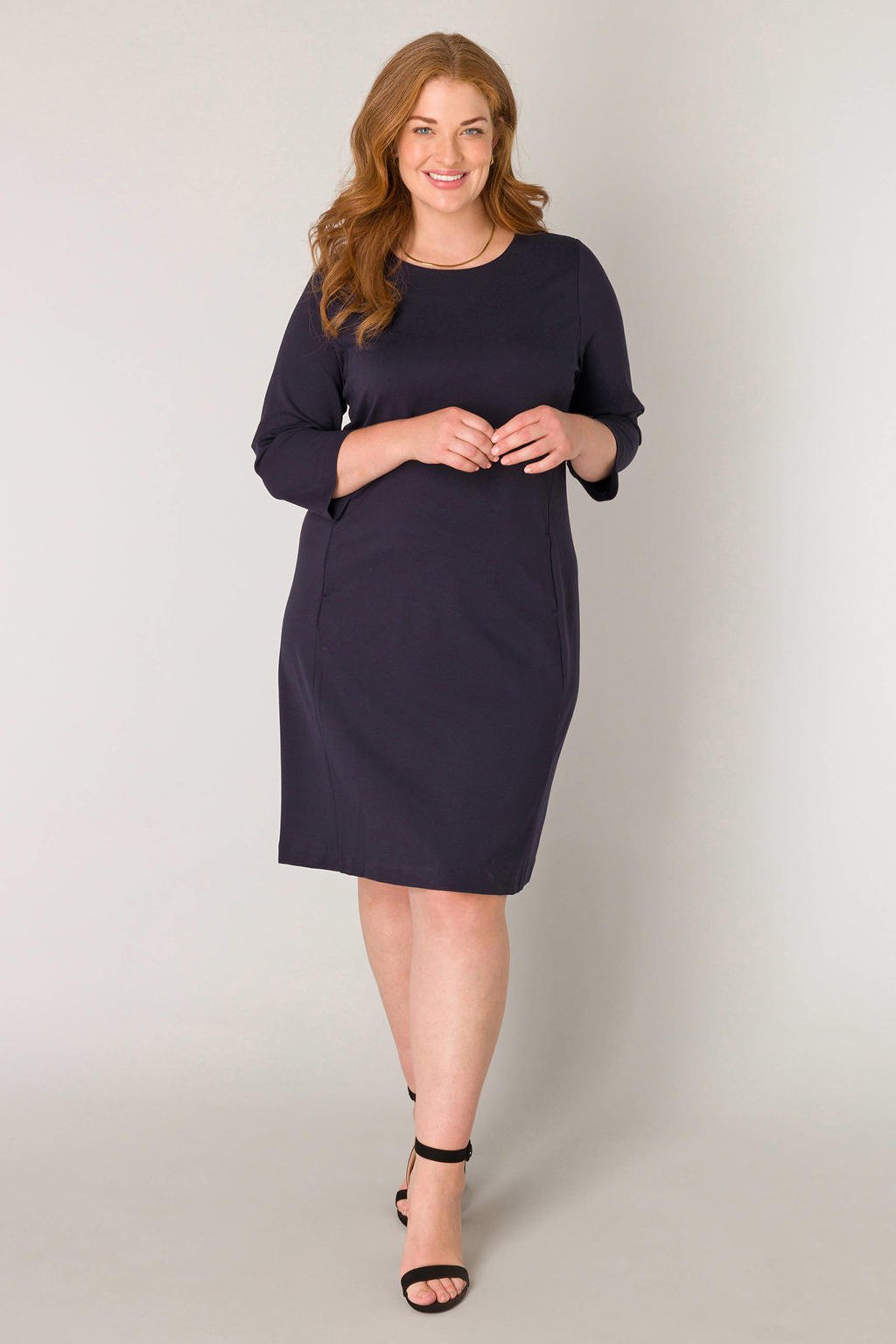 Base Level Curvy jurk Addy donkerblauw