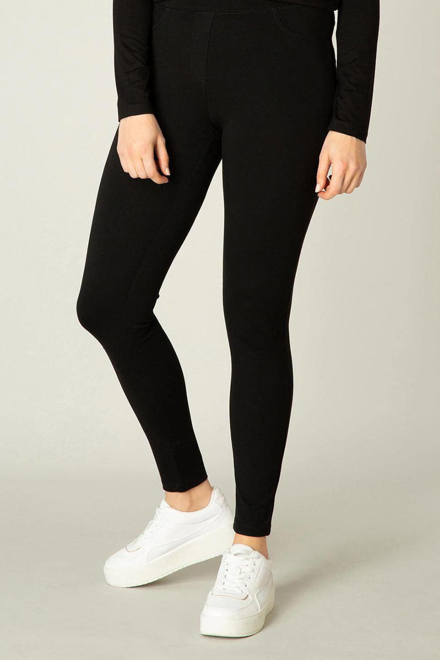 Pantalon Noir - Ornika - Base Level