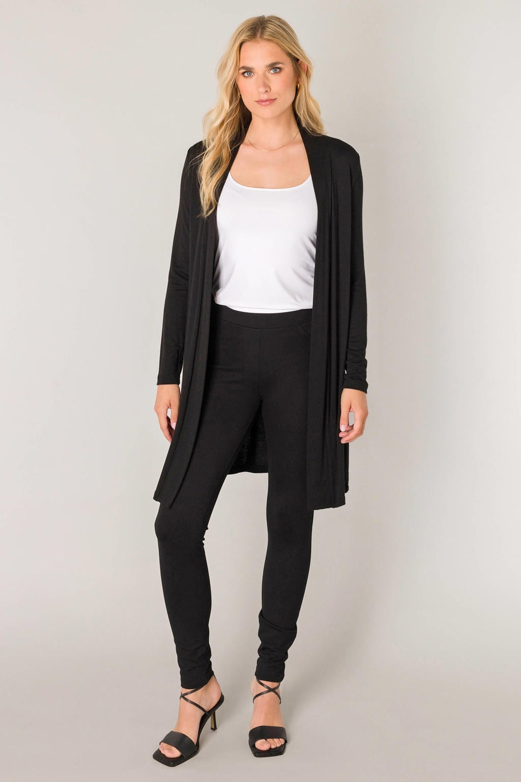 Zwarte dames Base Level by Yest fijngebreid vest Yayla Long van viscose met lange mouwen en openvallende hals