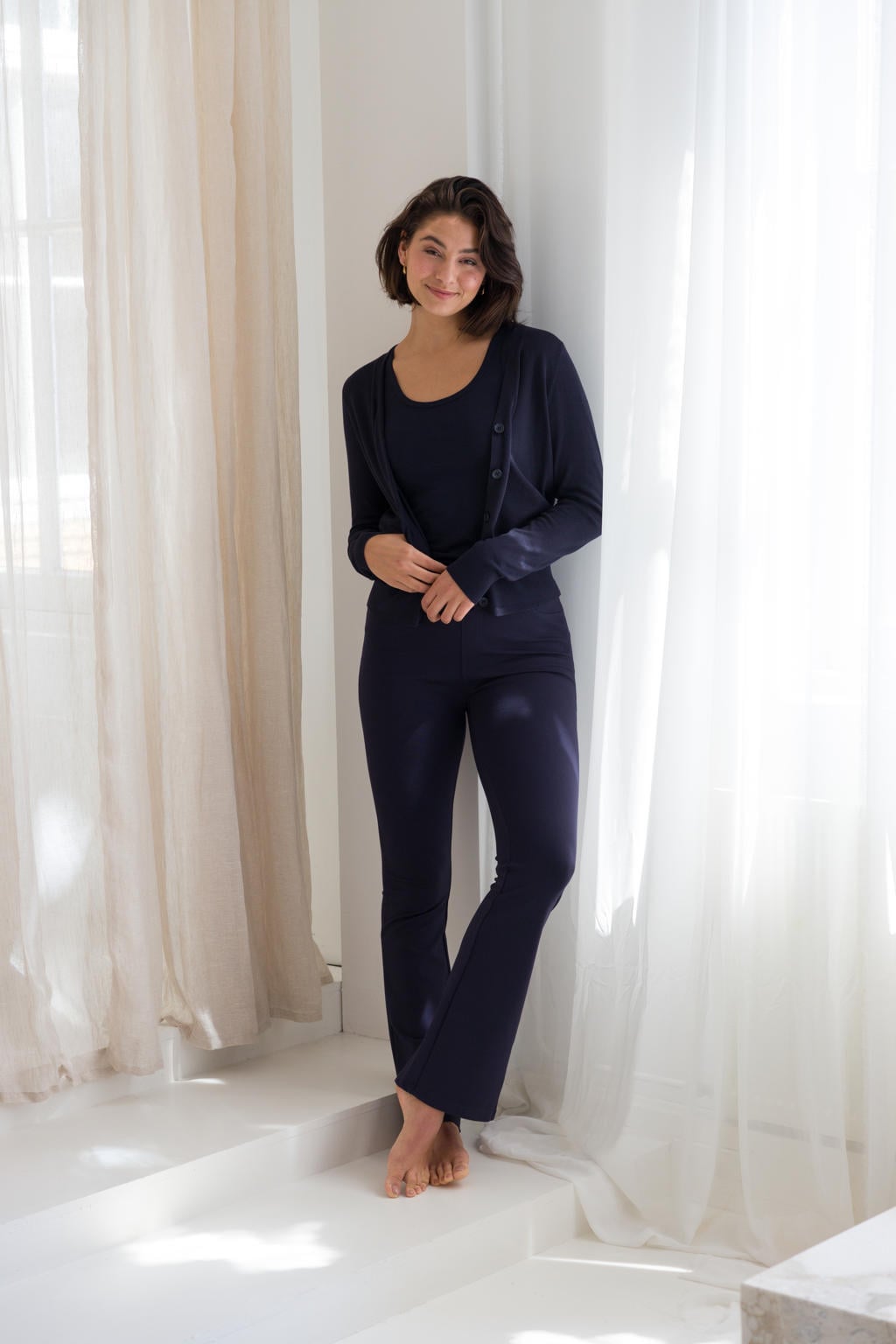 Base Level high waist flared tregging Yallie zwart