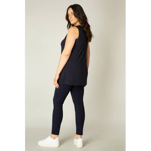 Base Level Curvy top Alicia donkerblauw afbeelding
