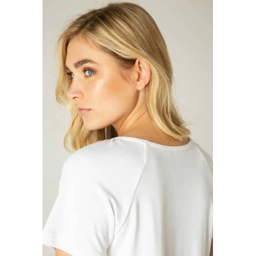 Base Level basic T-shirt Yona met plooien wit afbeelding