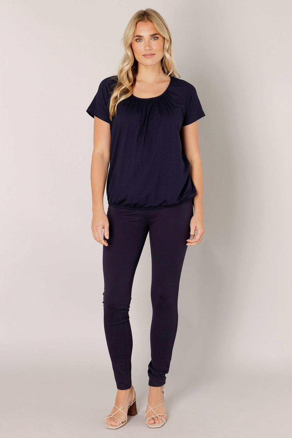 Base Level basic T-shirt Yona met plooien donkerblauw