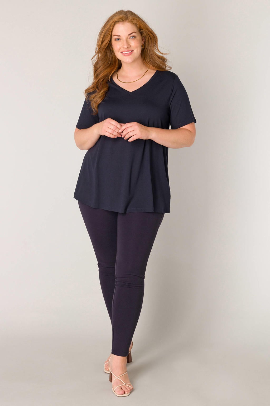 Base Level Curvy basic T-shirt Alba donkerblauw