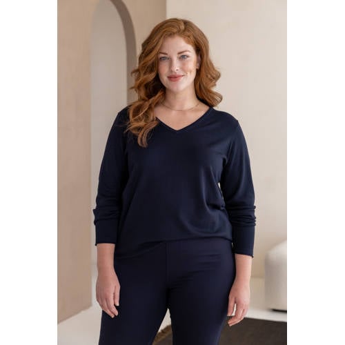 Base Level Curvy fijngebreide trui Anine donkerblauw afbeelding