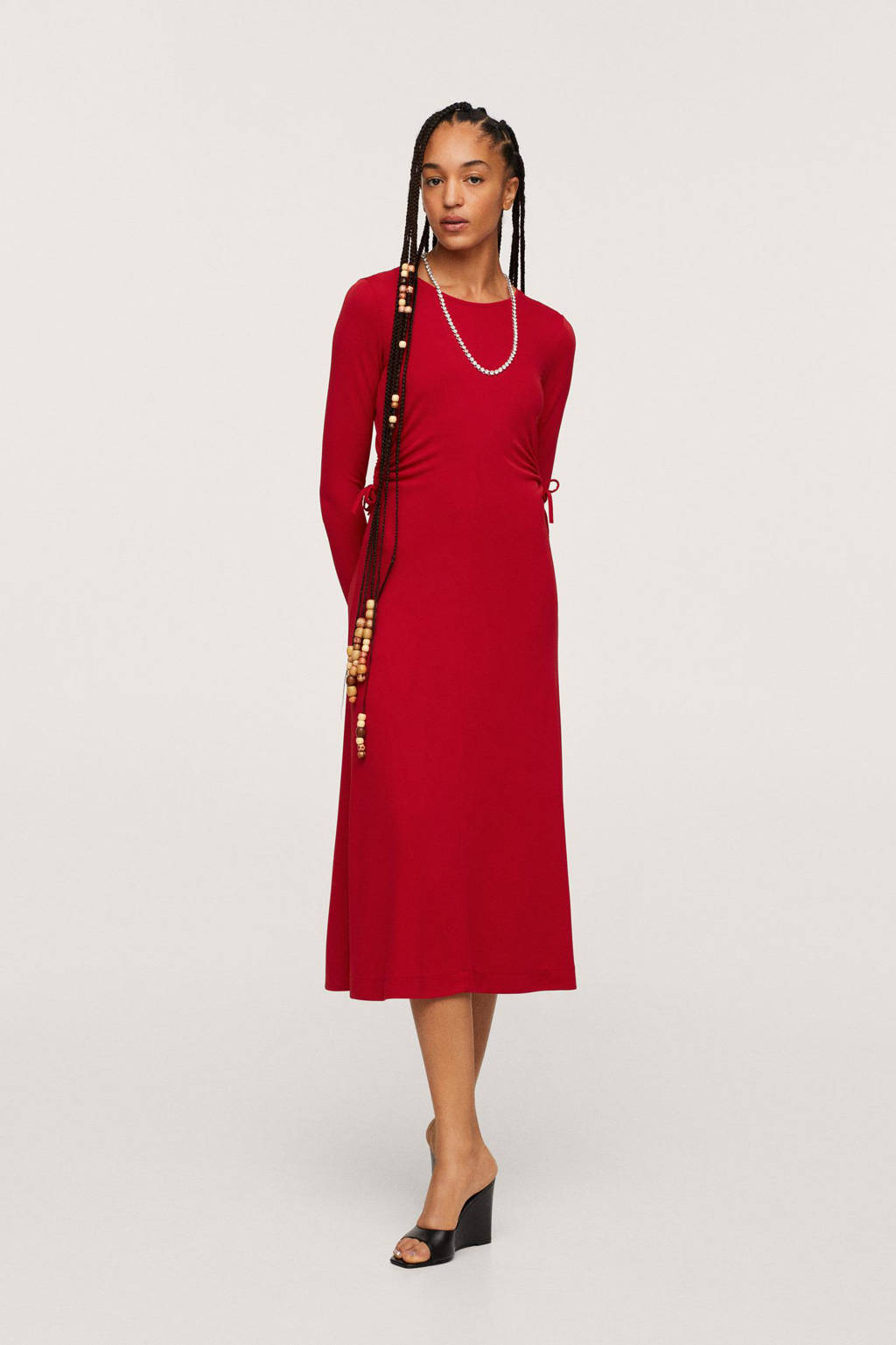 Rode dames Mango maxi jurk van gerecycled polyester met lange mouwen, ronde hals en knoopdetail