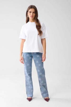 oversized T-shirt wit