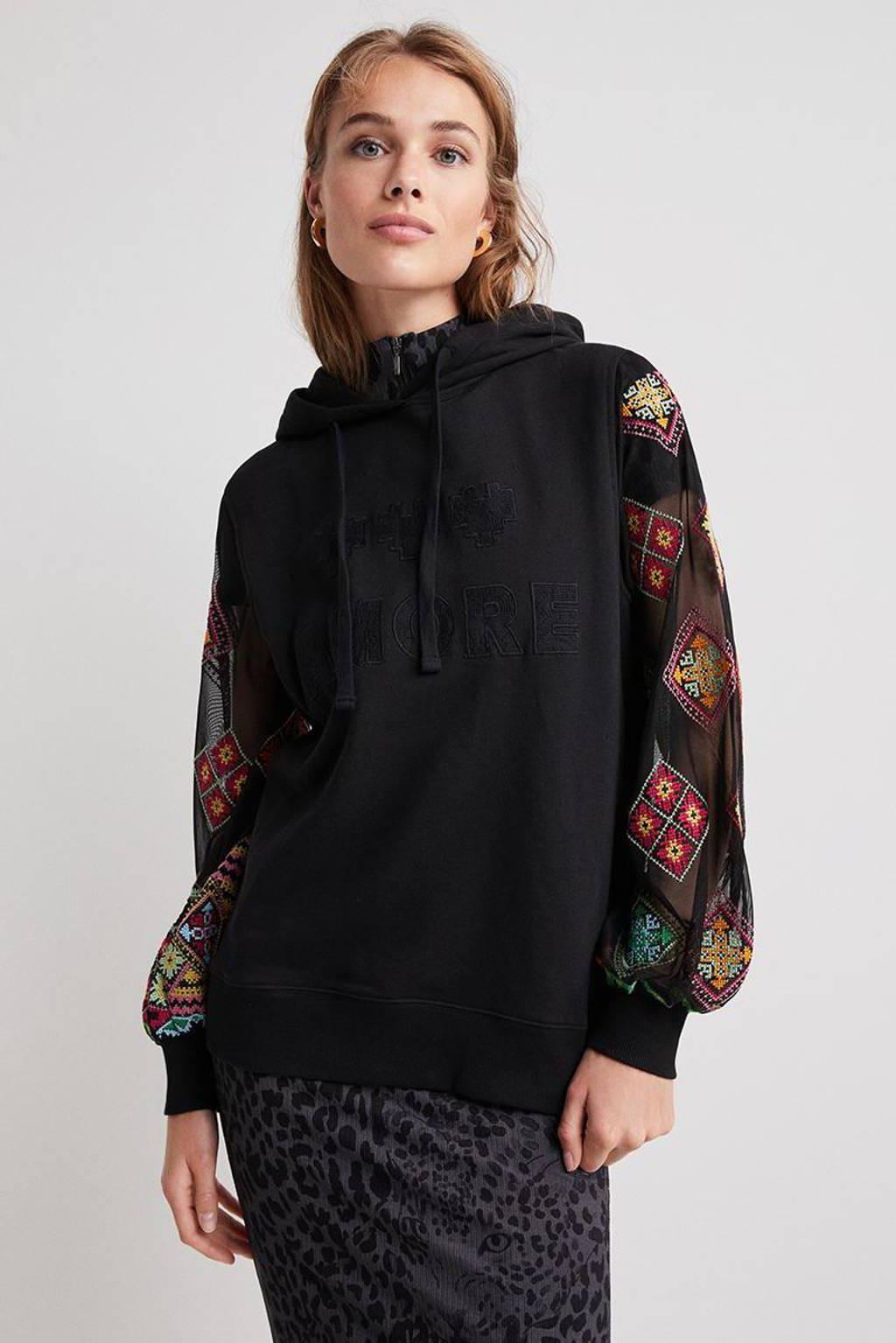 Desigual semi-transparante hoodie met borduursels zwart/multi