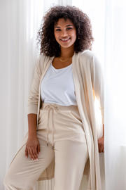 thumbnail: Base Level Curvy fijngebreid vest Ayla long beige