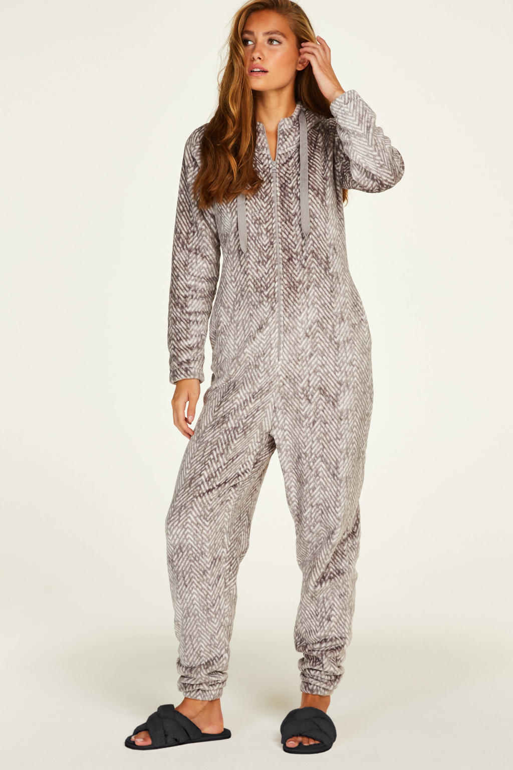 Hunkemöller fleece onesie met visgraatprint beige/grijs | wehkamp