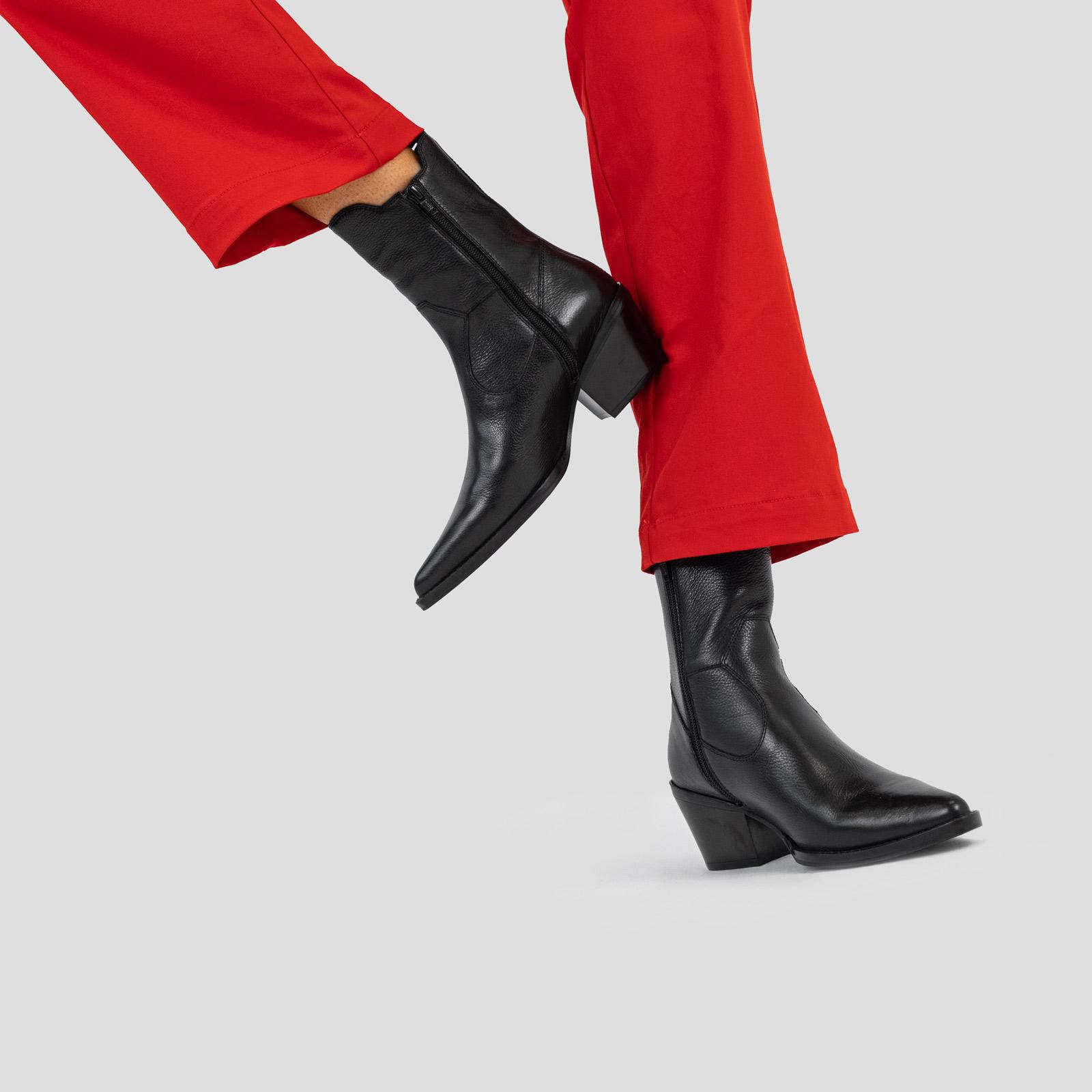 Bronx Tayke Over Sneakers Zwart 47309-av - 2295 In Black | ModeSens