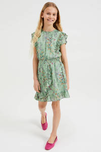 Lichtgroen, roze en groene meisjes WE Fashion gebloemde jurk van polyester met korte mouwen, ronde hals en overslag detail