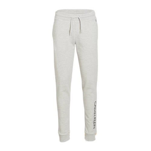 CALVIN KLEIN JEANS regular fit joggingbroek van katoen grijs melange afbeelding